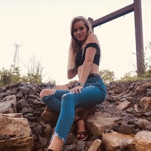 Meet your Posher, Brenna